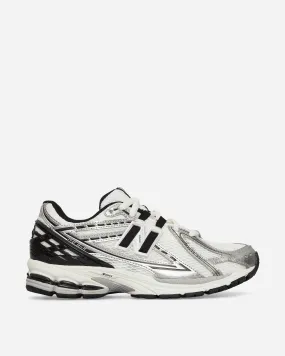 1906R Sneakers Silver Metallic / Black / Sea Salt